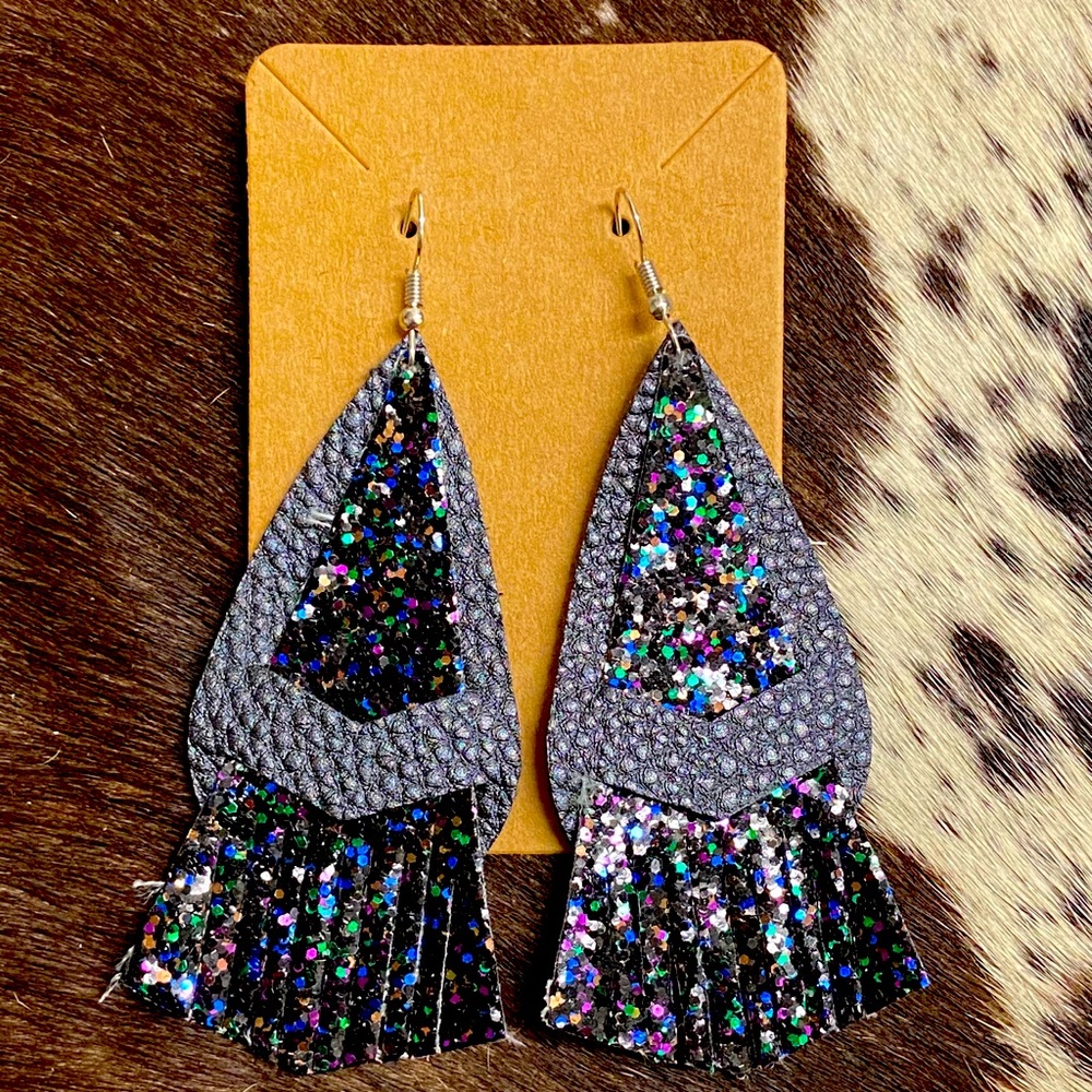 🌵Western Fringe Glitter Earrings!